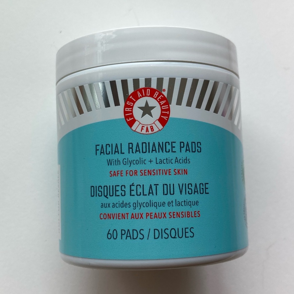 First Aid Beauty Facial Radiance Pads 60 NEW